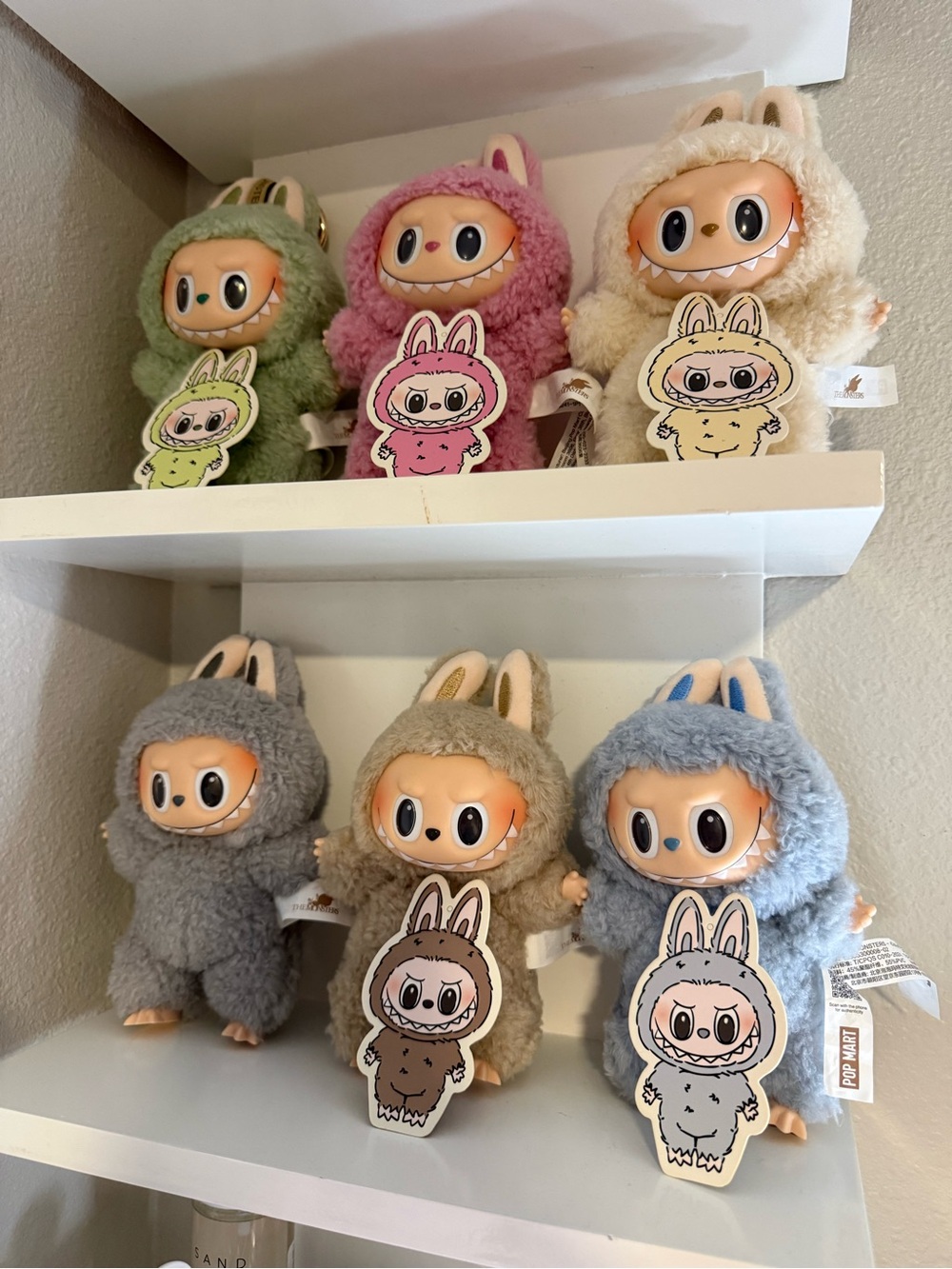 Exciting Macaron Labubu